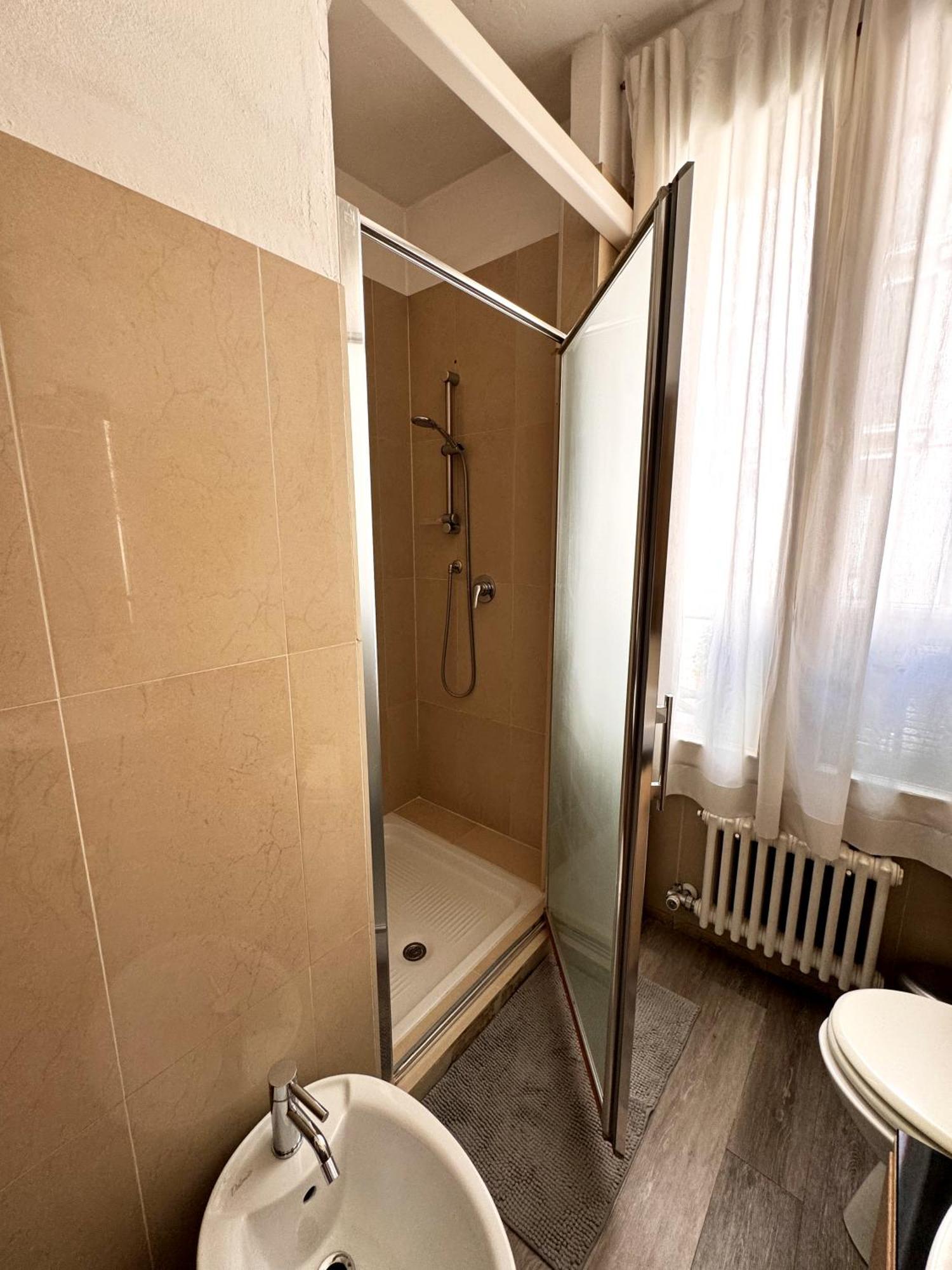 Cuore Della Citta - Netflix Free Apartment